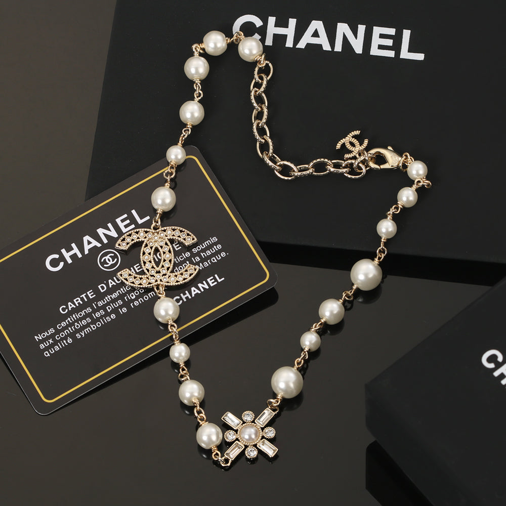 18K CC Flower Pearls Necklace