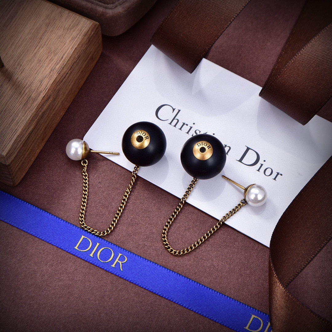 18K CD Tribales Black Resin Pearl Earrings