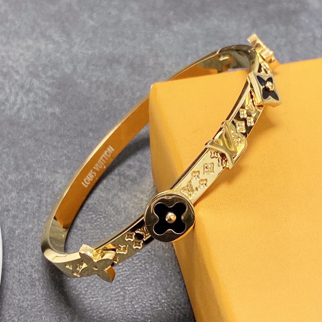 18K Louis Idylle Blossom Bracelet